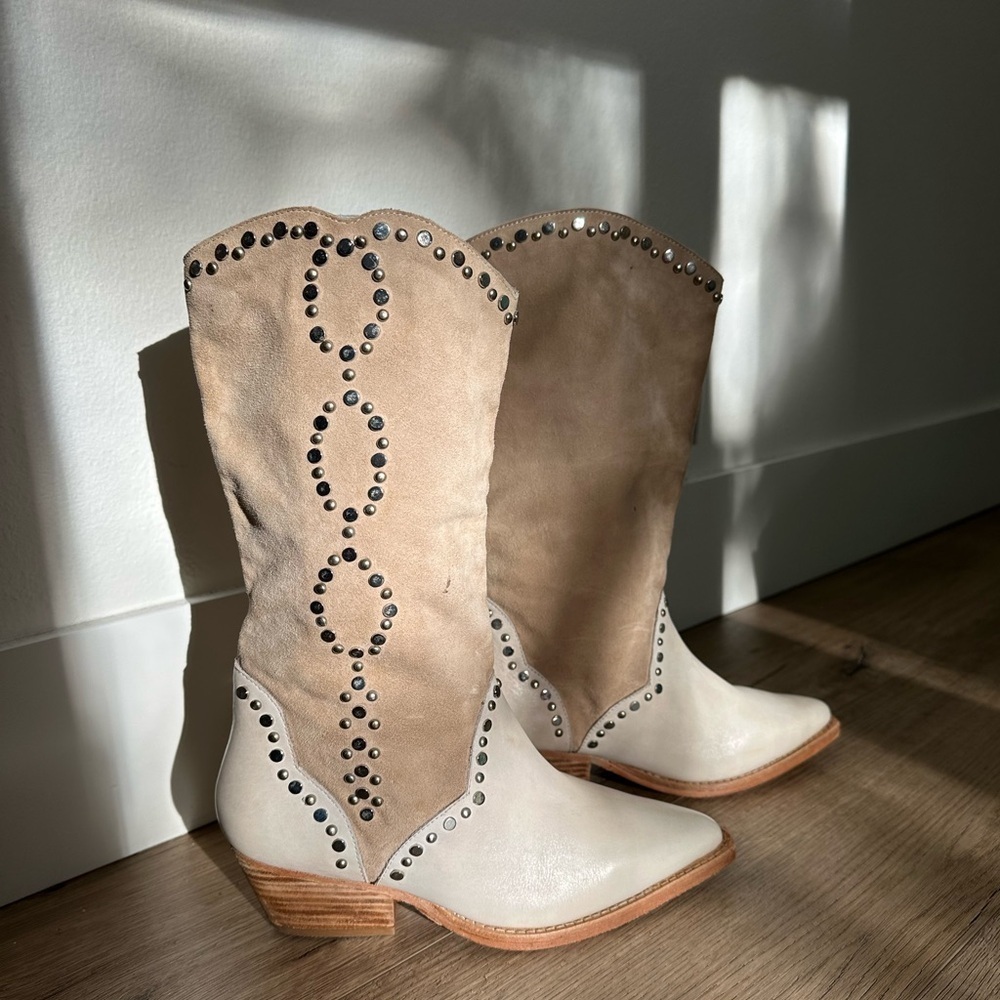 Free People Jaxon Studded western boots leather suede 37 womenās 6.5 New white
